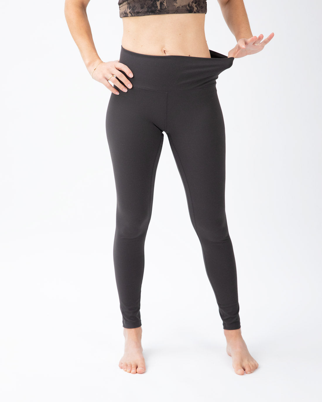 Aura Legíny Yoga Black